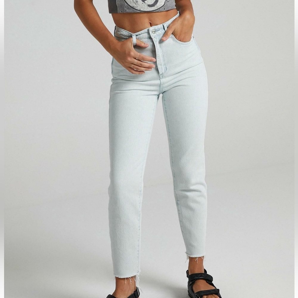 NWT! Wrangler Drew Jean in Whitewater